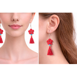 Kukkakorvakorut tupsulla