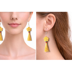 Kukkakorvakorut tupsulla