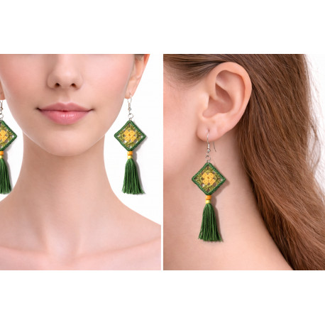 Kukkakorvakorut tupsulla