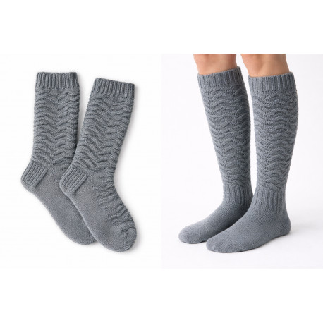 Naisten harmaat villasukat