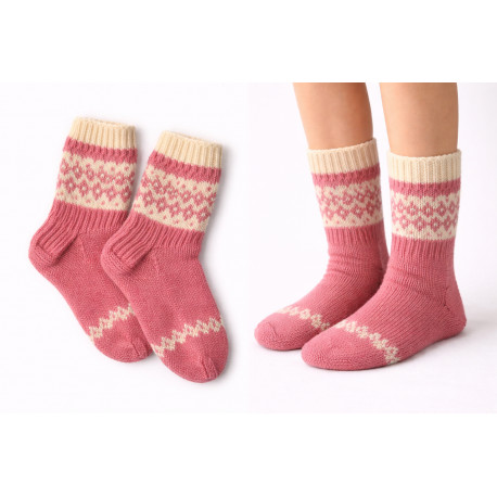 Naisten villasukat “Sydänlämpö”